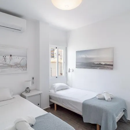 Delfin 1º3 Seaview Quartet Casasol * 네르하